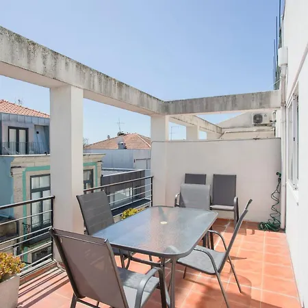 Apartment Liiiving In - Downtown Balcony *